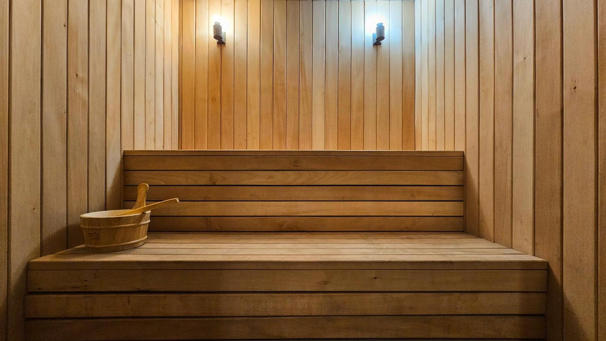 Royal Tulip Hotel & Casino, Тбілісі Екстер'єр фото A Finnish sauna